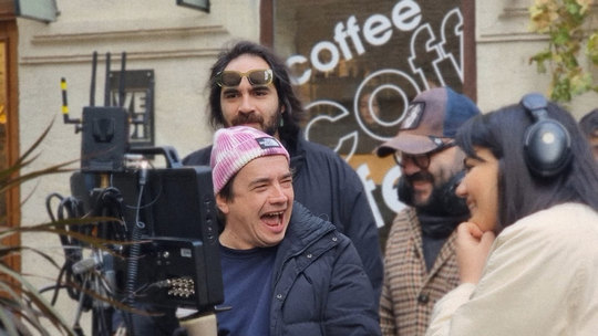 A light moment at the monitors