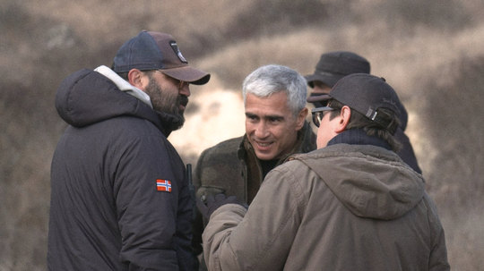 A conversation between takes on the mountain location